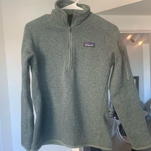 Women’s Patagonia pullover